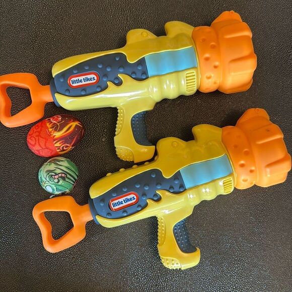 Little Tikes Mighty 2 Boom Blaster and 2 Foam Ball Launchers - Picture 1 of 6